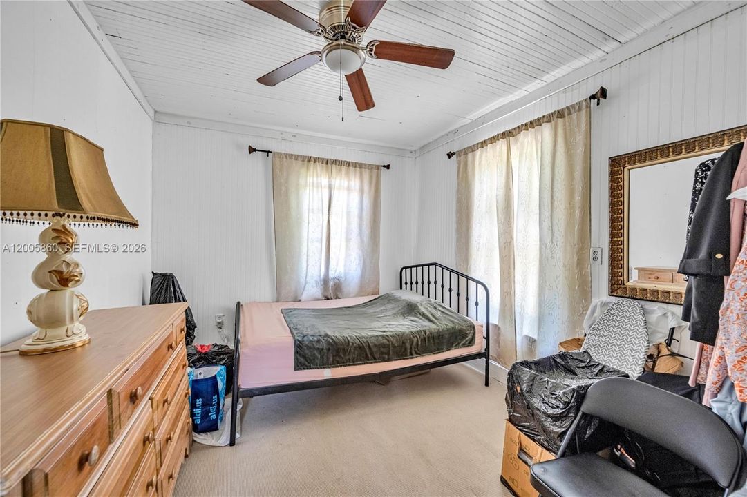 En Venta: $1,150,000 (5 camas, 2 baños, 1344 Pies cuadrados)