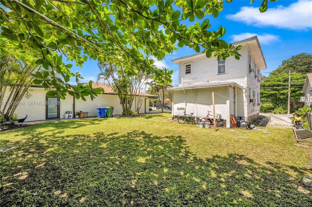 En Venta: $1,150,000 (5 camas, 2 baños, 1344 Pies cuadrados)