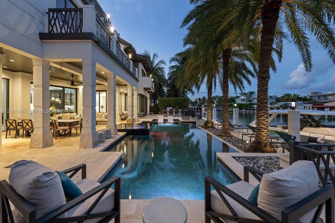 En Renta: $85,000 (7 camas, 8 baños, 8206 Pies cuadrados)