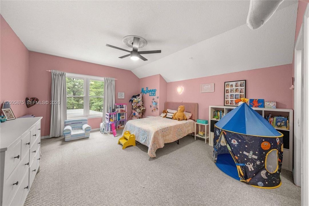 For Sale: $1,019,000 (5 beds, 4 baths, 3496 Square Feet)