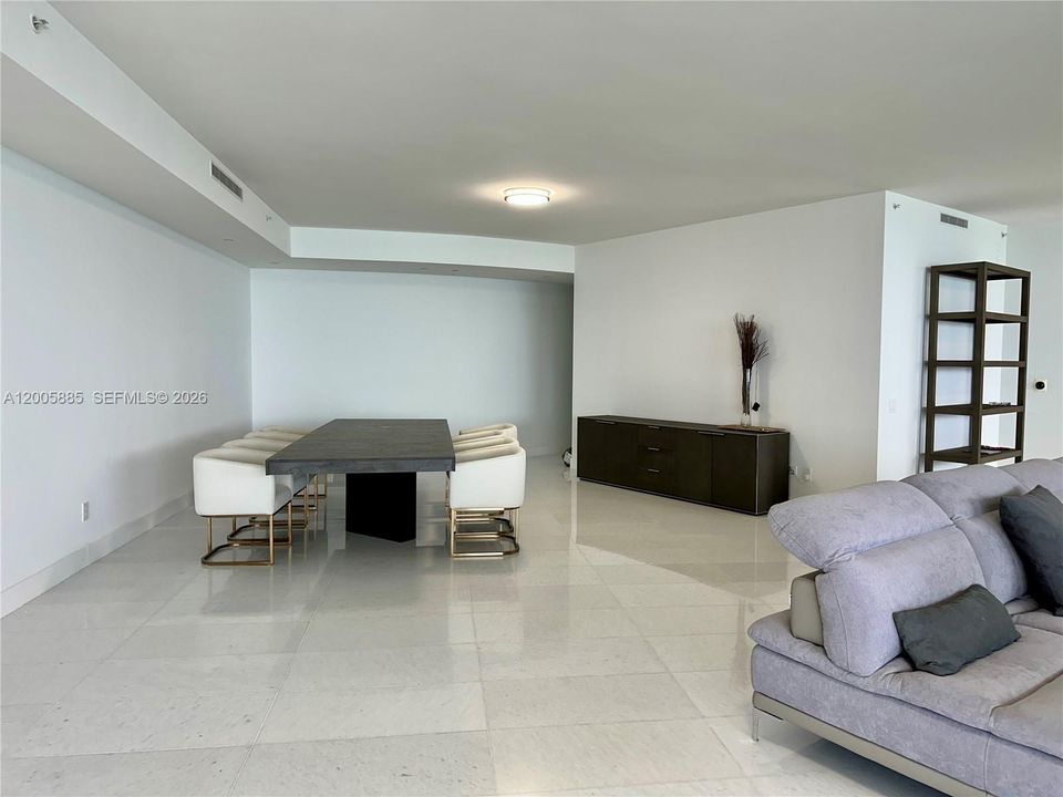 Active With Contract: $5,495,000 (3 beds, 4 baths, 4154 Square Feet)