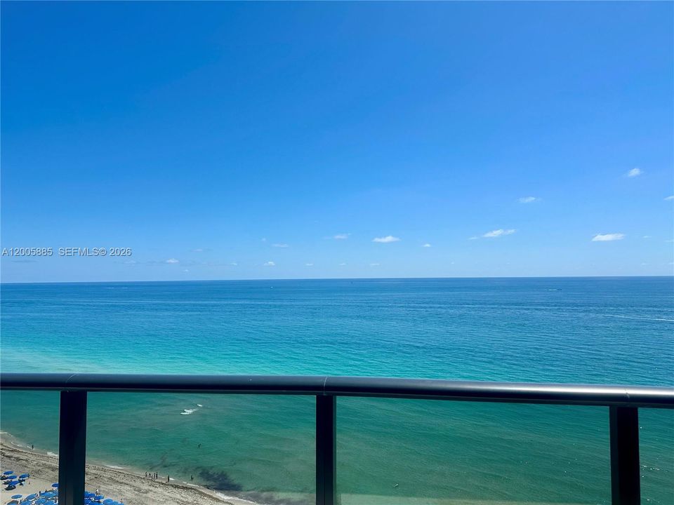Active With Contract: $5,495,000 (3 beds, 4 baths, 4154 Square Feet)