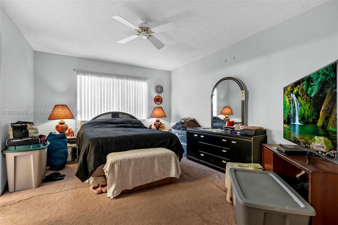 For Sale: $324,900 (2 beds, 2 baths, 1504 Square Feet)