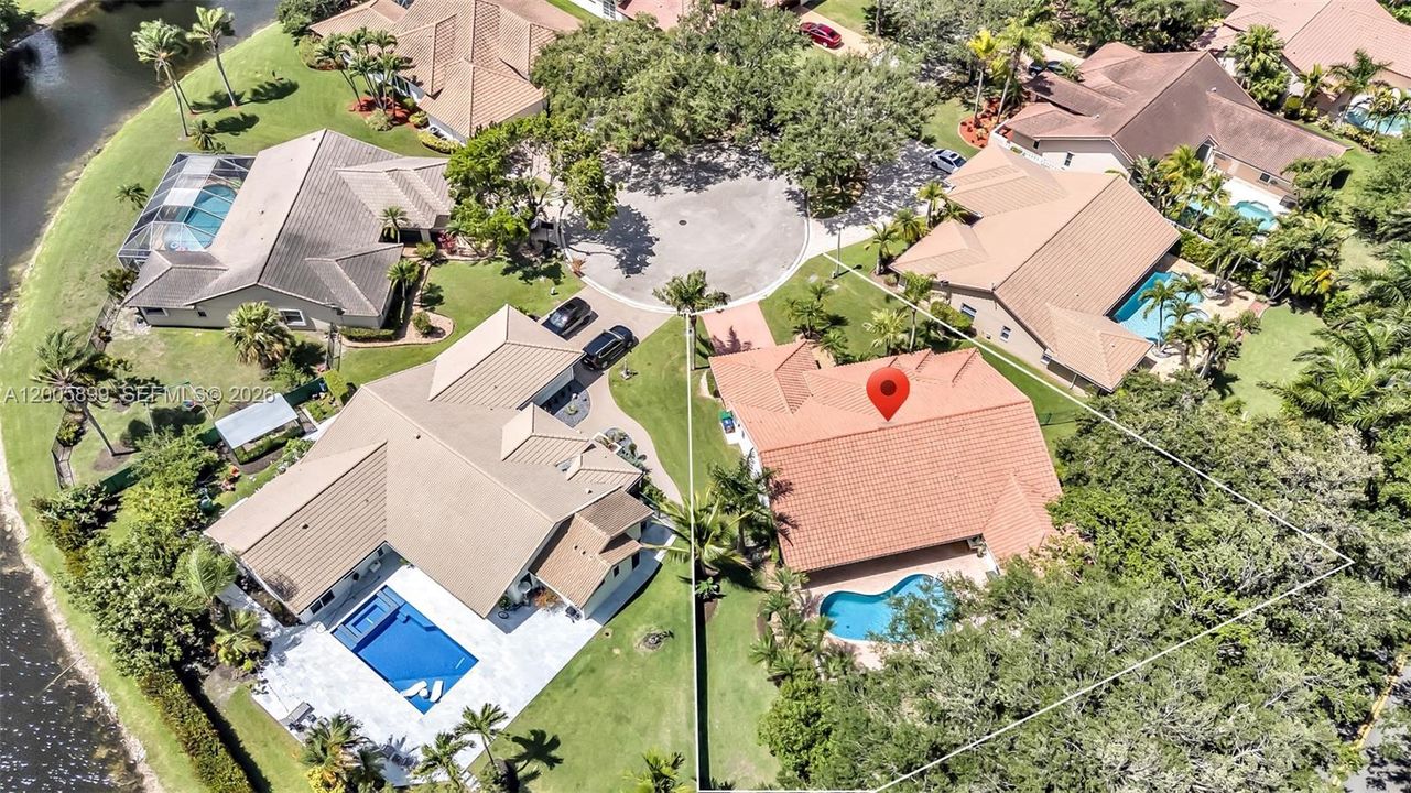 Activo con contrato: $865,000 (4 camas, 2 baños, 2520 Pies cuadrados)