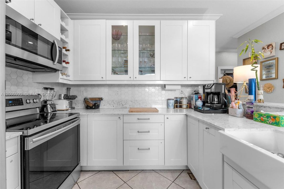 Под контрактом: $547,000 (3 спален, 2 ванн, 1476 Квадратных фут)