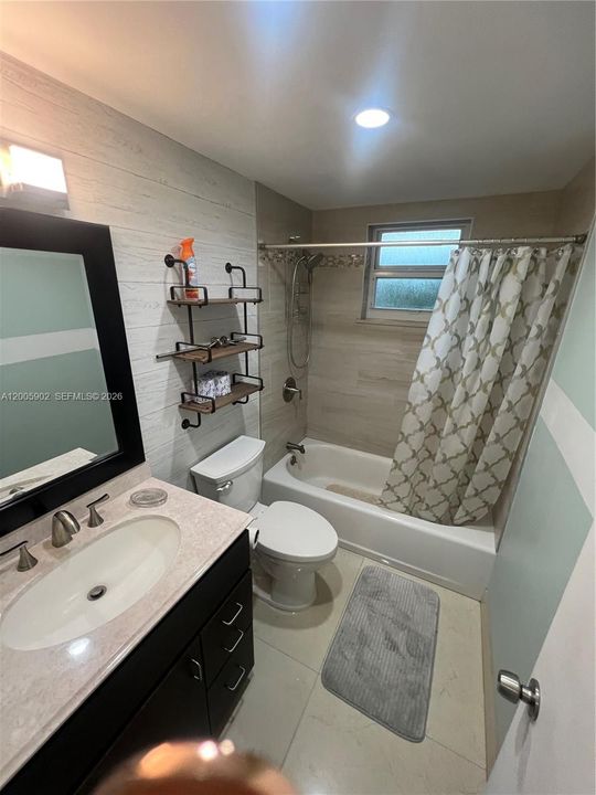 For Rent: $1,200 (1 beds, 1 baths, 2304 Square Feet)