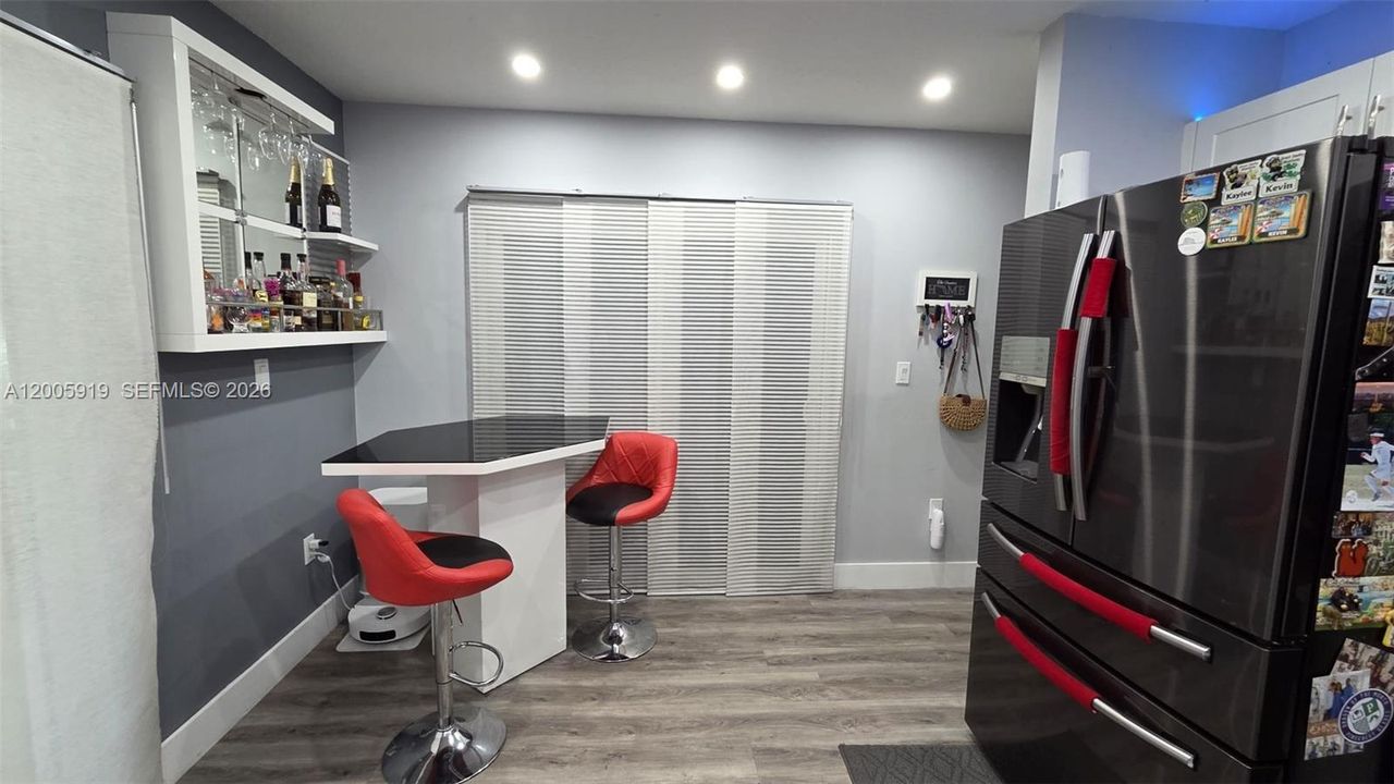 Active With Contract: $470,000 (3 beds, 2 baths, 1220 Square Feet)
