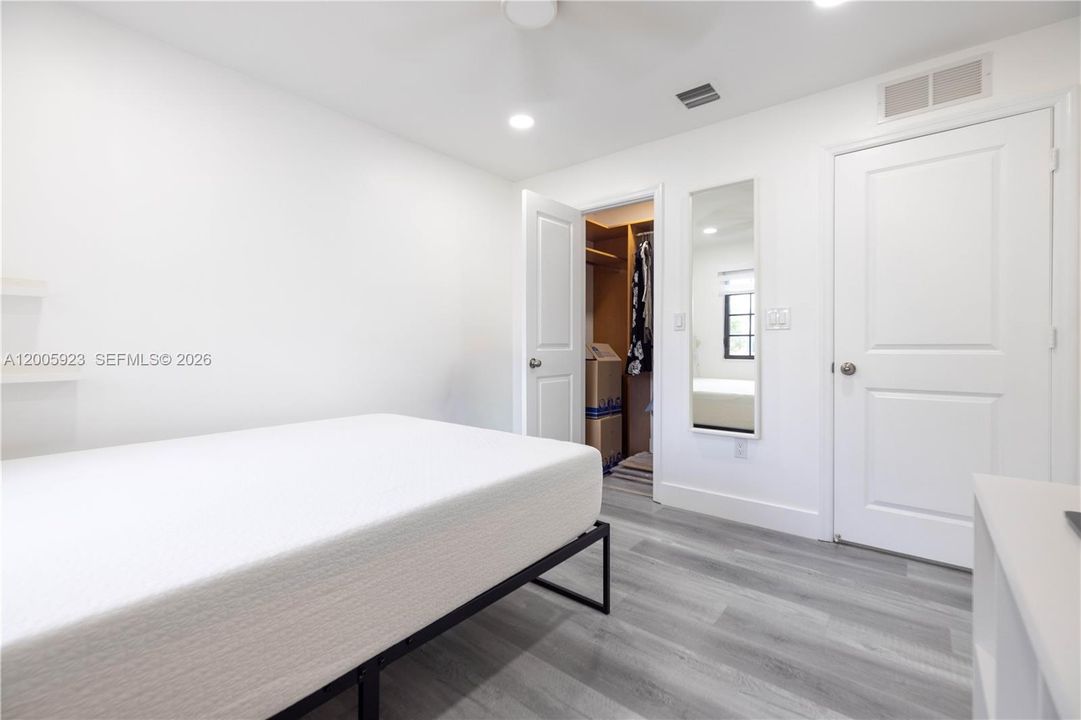 Activo con contrato: $3,900 (3 camas, 2 baños, 1798 Pies cuadrados)