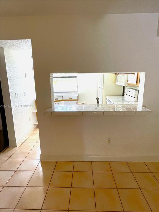 Activo con contrato: $1,700 (2 camas, 2 baños, 960 Pies cuadrados)