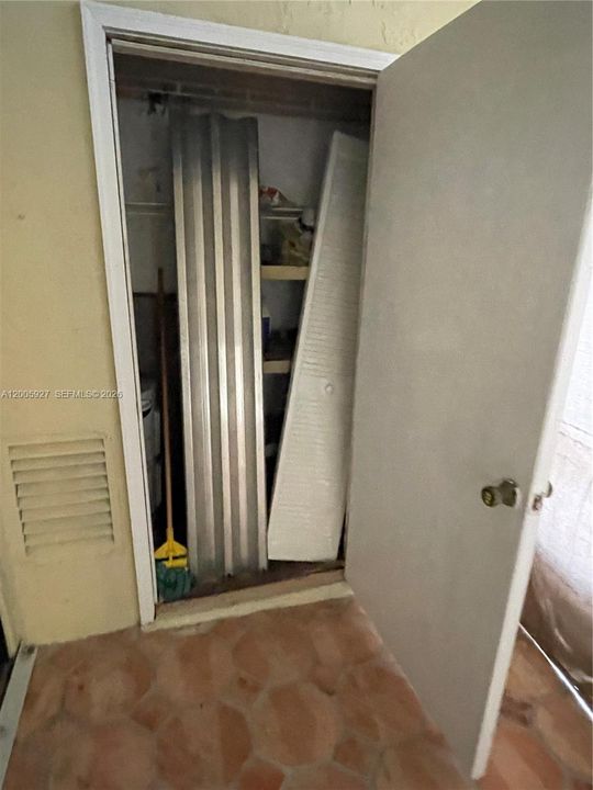 Activo con contrato: $1,700 (2 camas, 2 baños, 960 Pies cuadrados)
