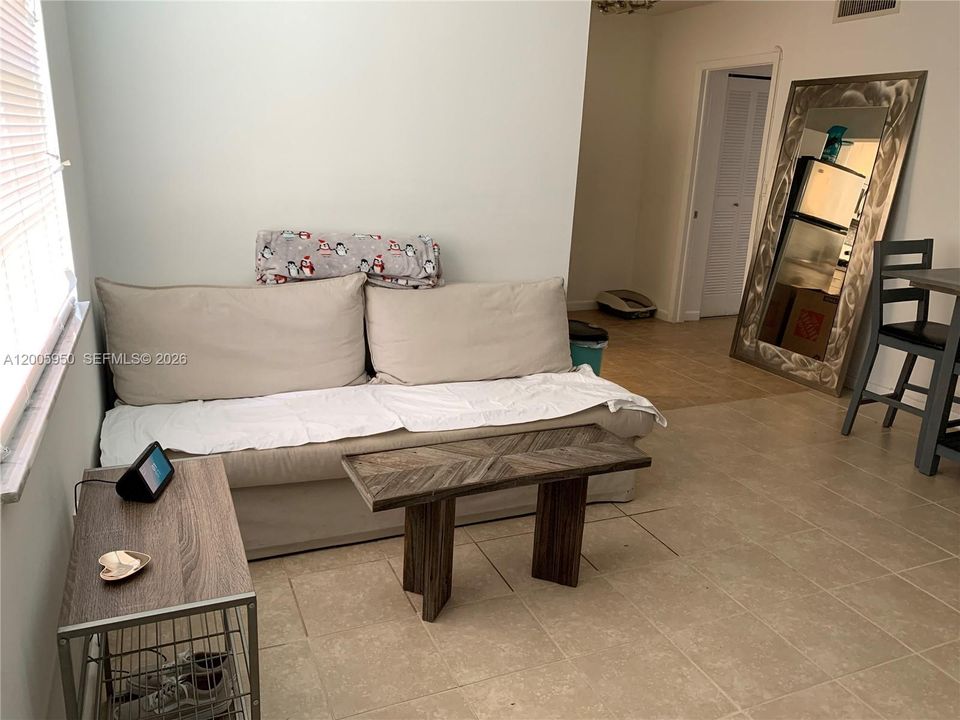 Activo con contrato: $1,350 (1 camas, 1 baños, 564 Pies cuadrados)