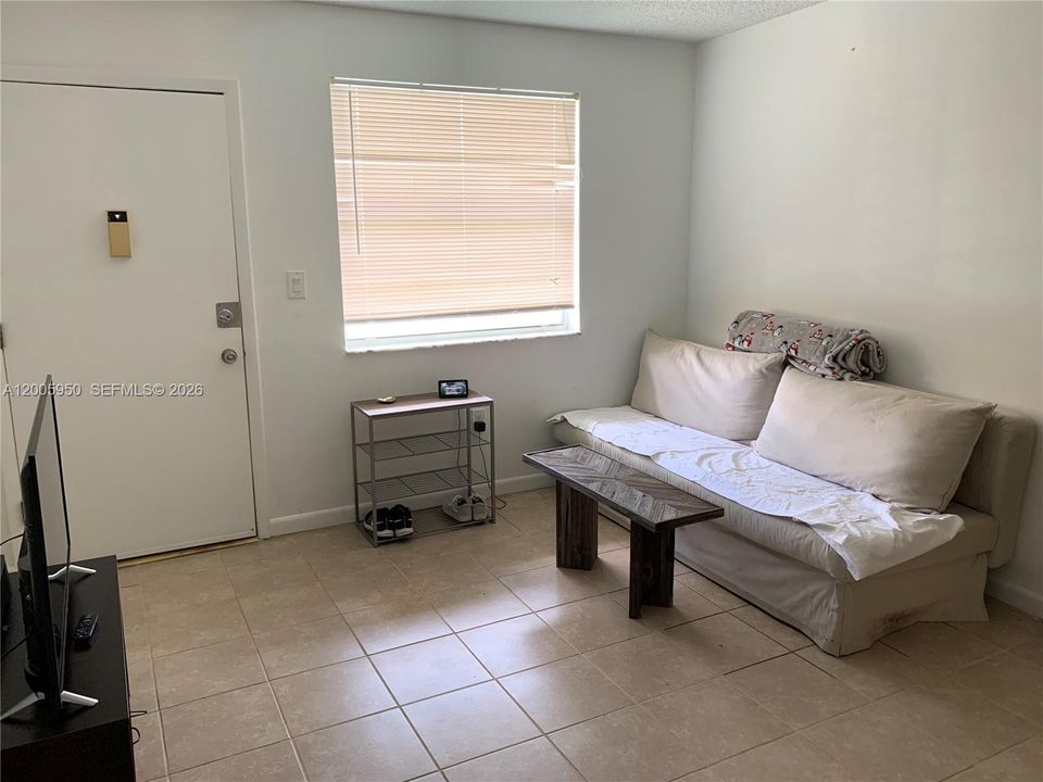 Activo con contrato: $1,350 (1 camas, 1 baños, 564 Pies cuadrados)