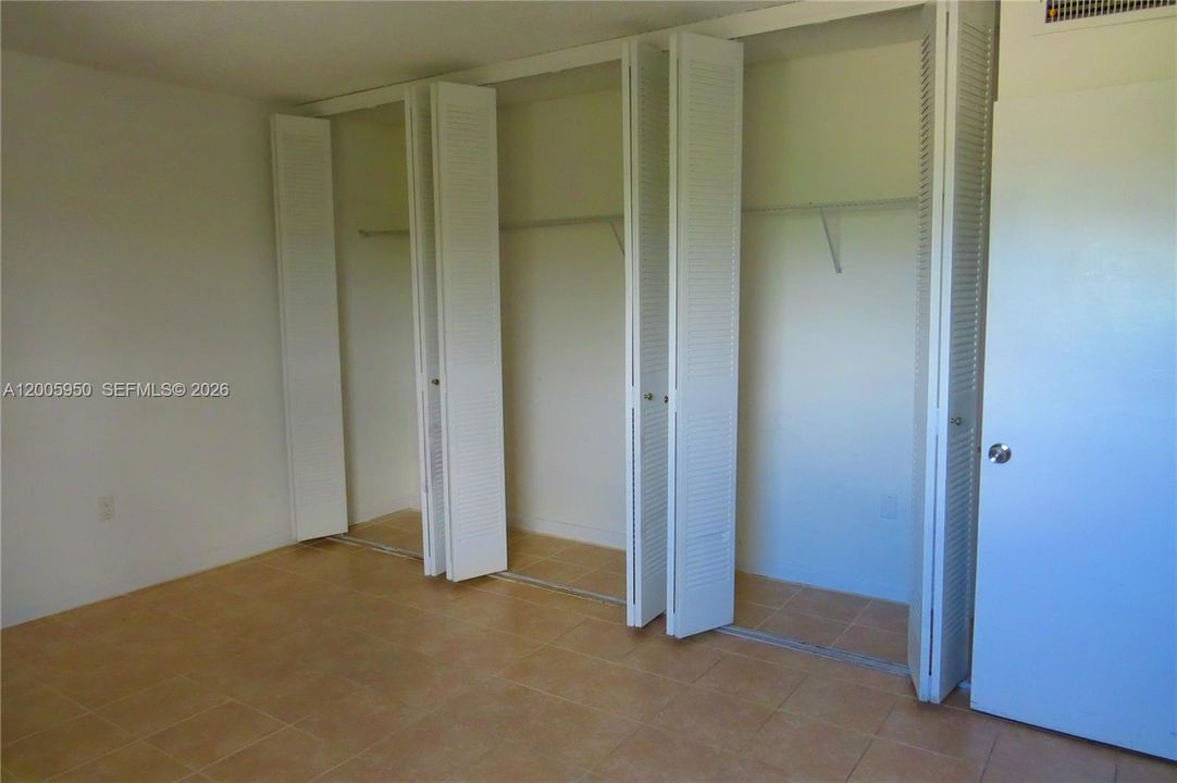 Activo con contrato: $1,350 (1 camas, 1 baños, 564 Pies cuadrados)