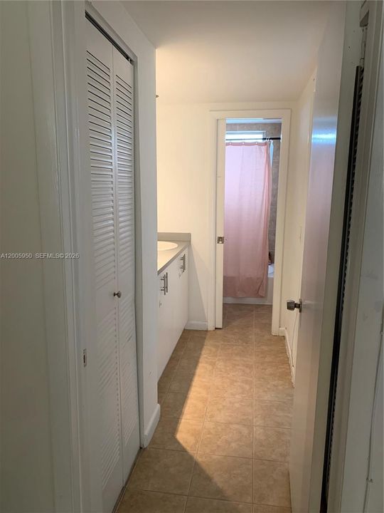 Activo con contrato: $1,350 (1 camas, 1 baños, 564 Pies cuadrados)