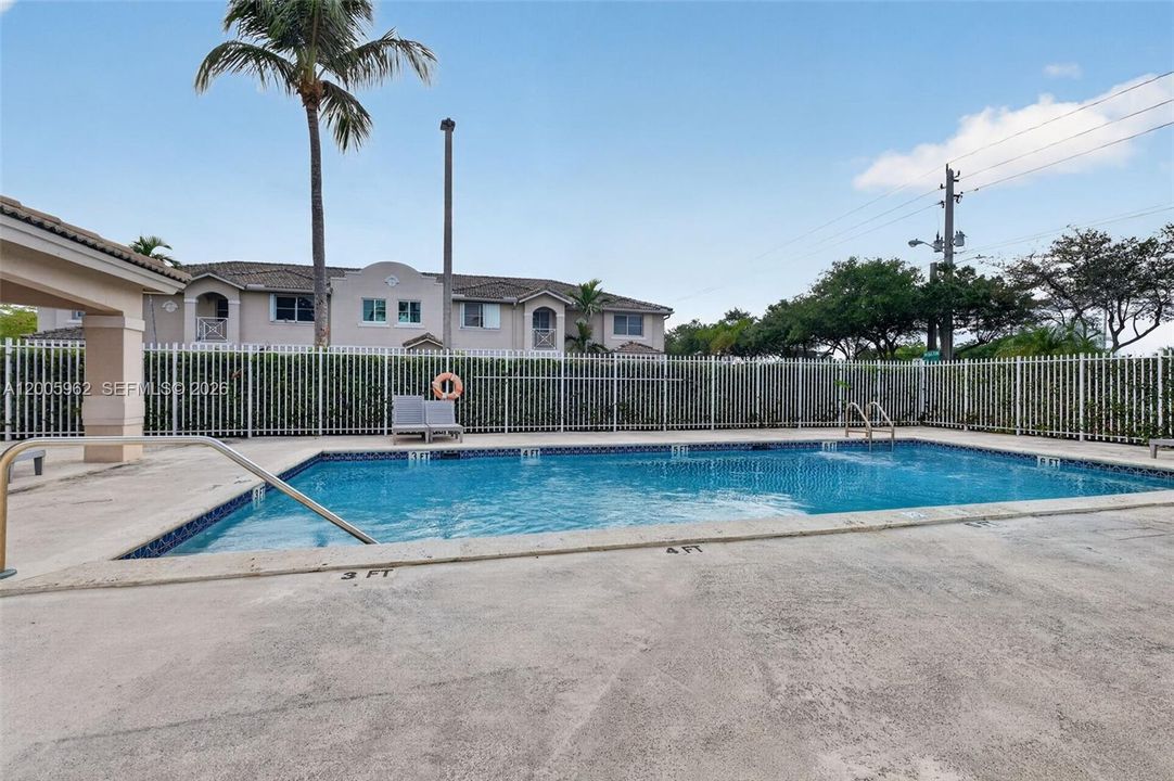 For Sale: $500,000 (3 beds, 2 baths, 1540 Square Feet)