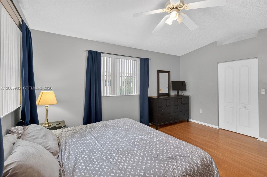For Sale: $500,000 (3 beds, 2 baths, 1540 Square Feet)