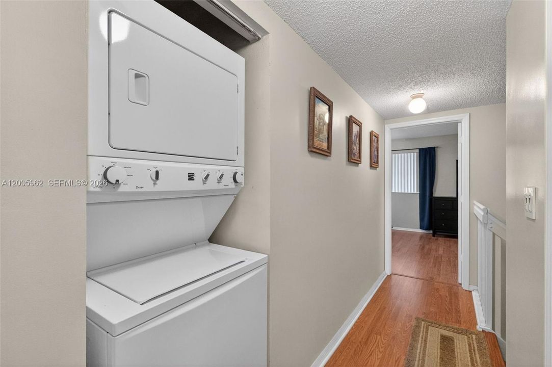 For Sale: $500,000 (3 beds, 2 baths, 1540 Square Feet)