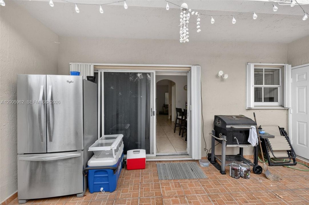 For Sale: $500,000 (3 beds, 2 baths, 1540 Square Feet)