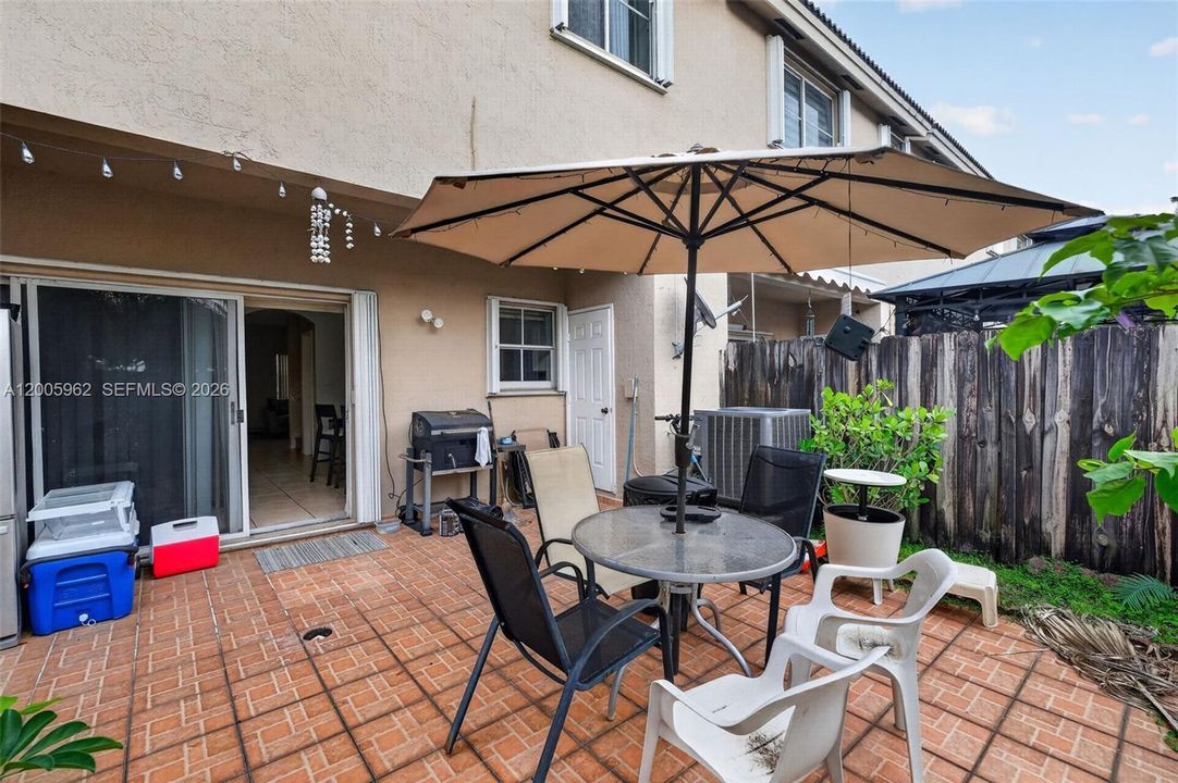 For Sale: $500,000 (3 beds, 2 baths, 1540 Square Feet)