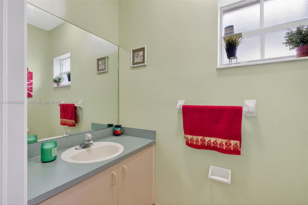 For Sale: $500,000 (3 beds, 2 baths, 1540 Square Feet)