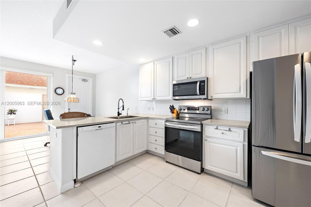 For Sale: $675,000 (3 beds, 2 baths, 1785 Square Feet)