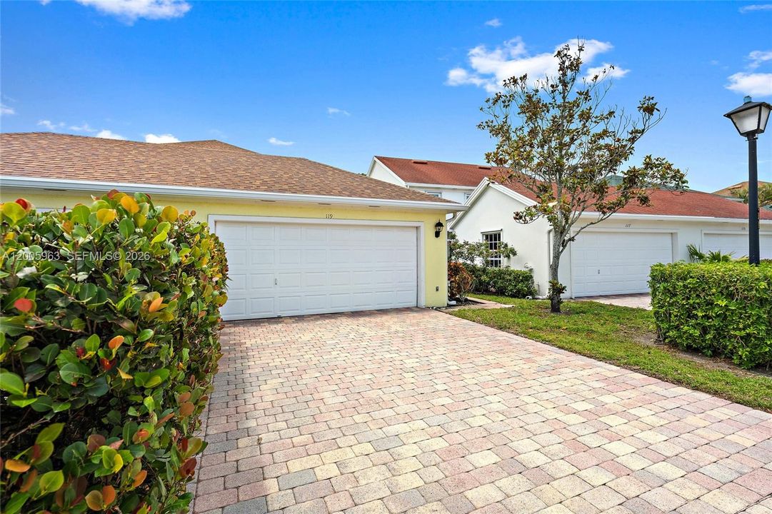 For Sale: $675,000 (3 beds, 2 baths, 1785 Square Feet)