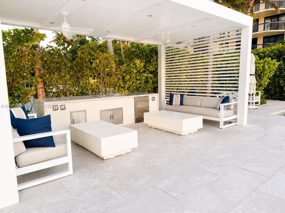 For Sale: $1,125,000 (2 beds, 2 baths, 1457 Square Feet)