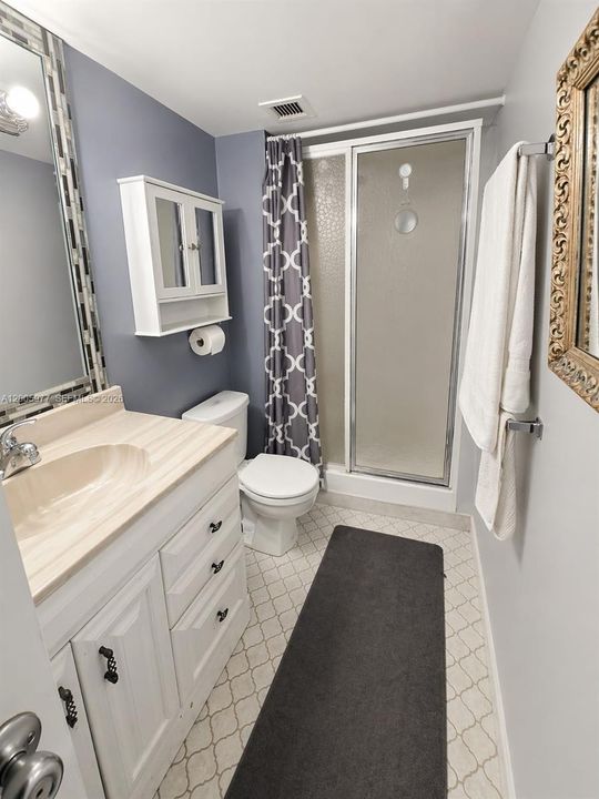 Active With Contract: $135,000 (2 beds, 2 baths, 1050 Square Feet)
