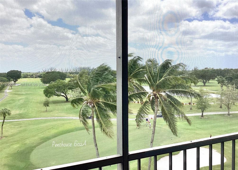 For Sale: $124,999 (1 beds, 1 baths, 800 Square Feet)