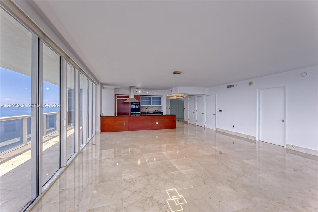 For Rent: $12,500 (3 beds, 3 baths, 2065 Square Feet)
