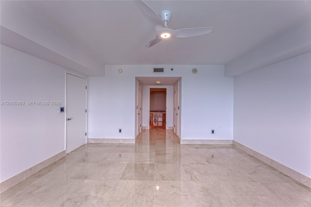 For Rent: $12,500 (3 beds, 3 baths, 2065 Square Feet)