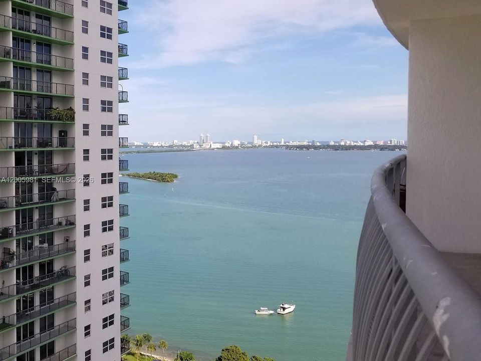 En Venta: $309,000 (1 camas, 1 baños, 825 Pies cuadrados)
