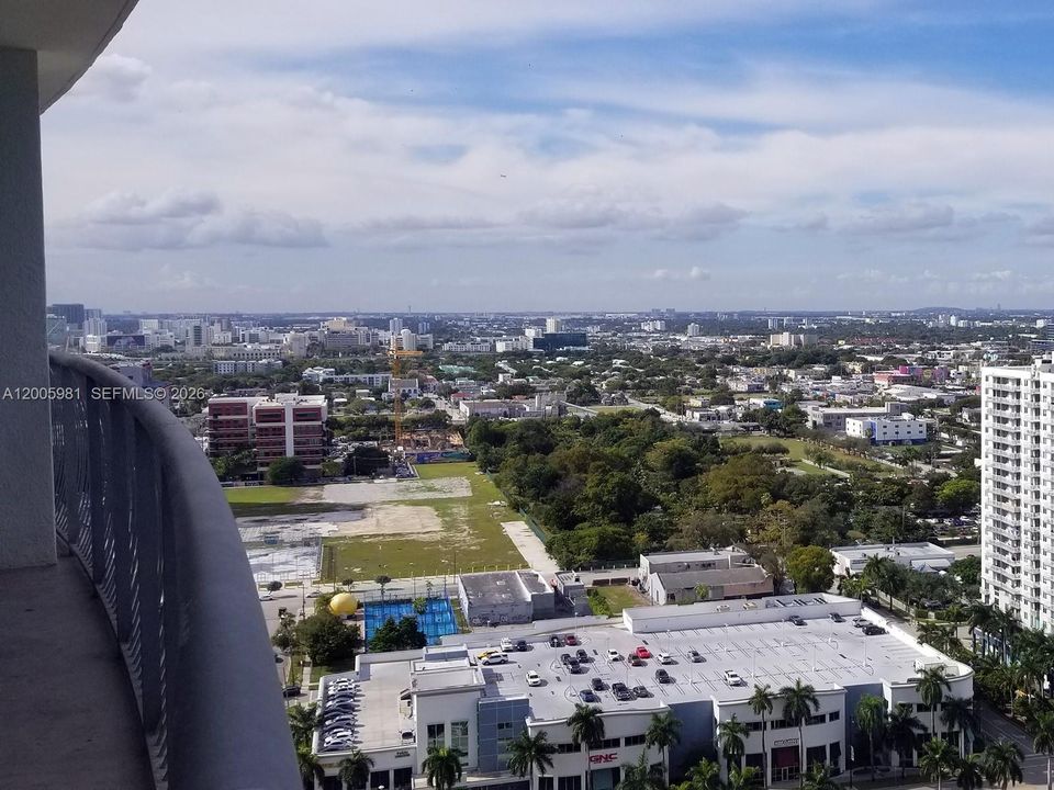 En Venta: $309,000 (1 camas, 1 baños, 825 Pies cuadrados)