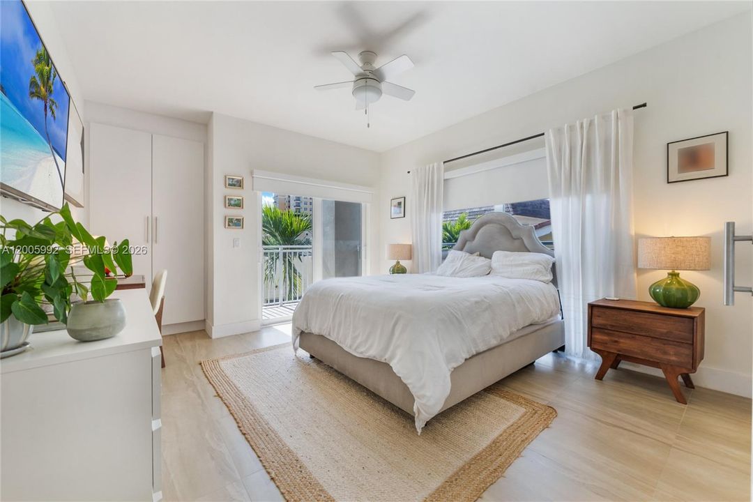 For Sale: $799,000 (2 beds, 2 baths, 1497 Square Feet)