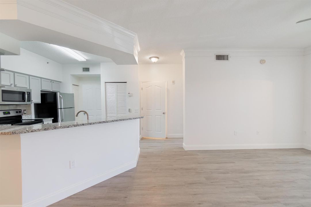 Kitchen Bar area