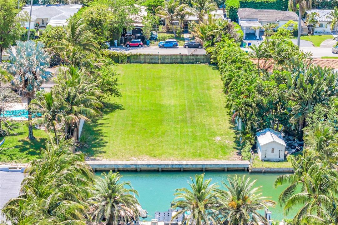 En Venta: $2,950,000 (0.34 acres)