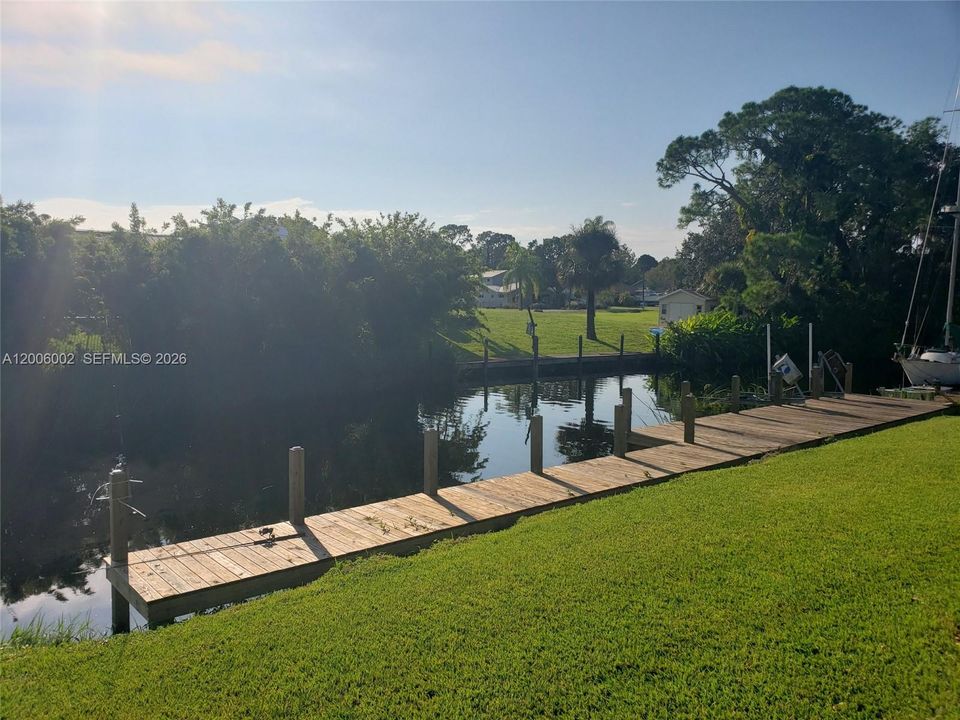 For Rent: $2,700 (3 beds, 2 baths, 1661 Square Feet)