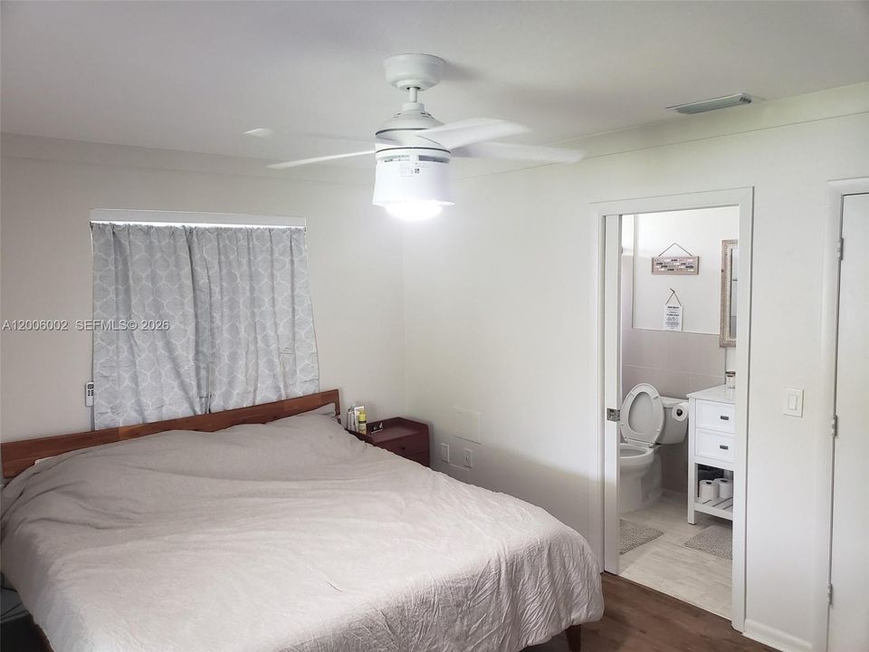 For Rent: $2,700 (3 beds, 2 baths, 1661 Square Feet)