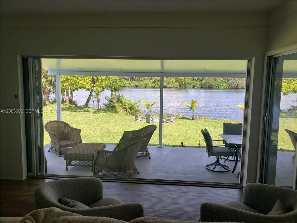 For Rent: $2,700 (3 beds, 2 baths, 1661 Square Feet)