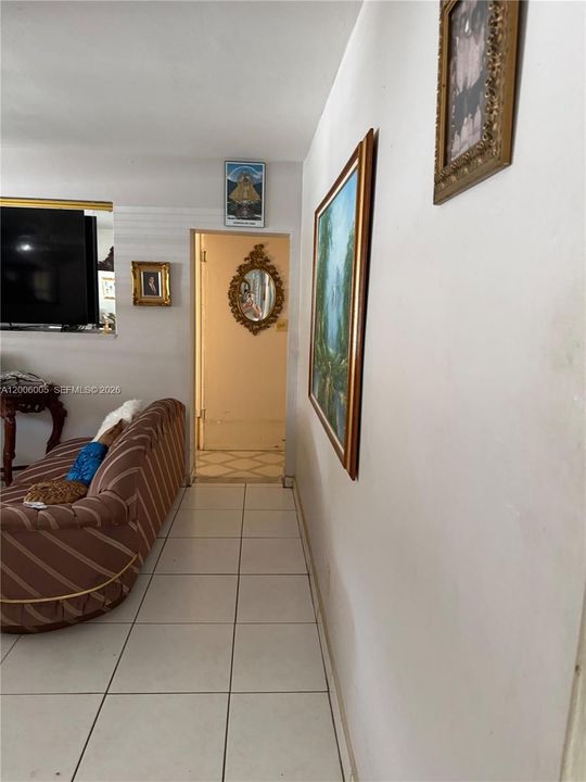 На продажу: $399,900 (4 спален, 2 ванн, 1749 Квадратных фут)