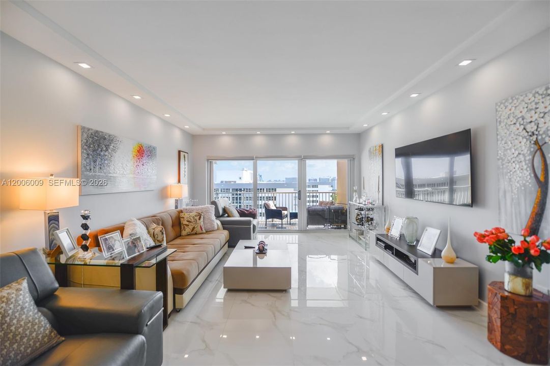 En Venta: $795,000 (2 camas, 2 baños, 1240 Pies cuadrados)