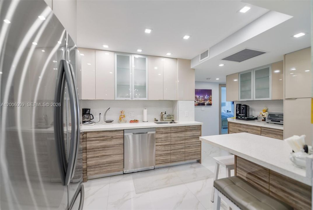 En Venta: $795,000 (2 camas, 2 baños, 1240 Pies cuadrados)