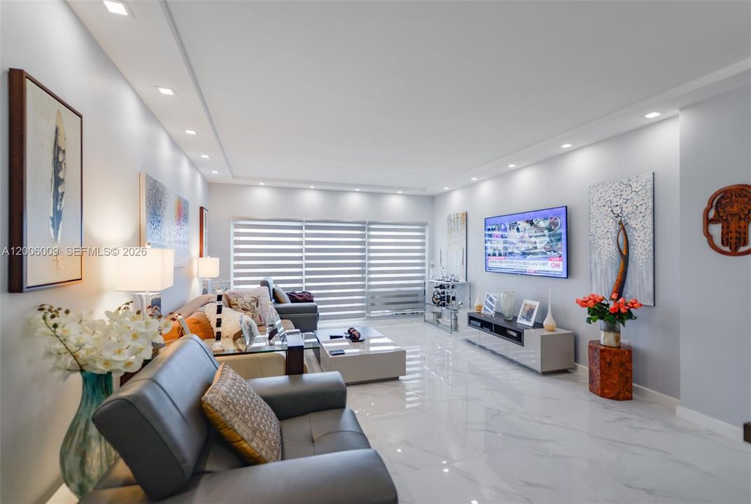 En Venta: $795,000 (2 camas, 2 baños, 1240 Pies cuadrados)