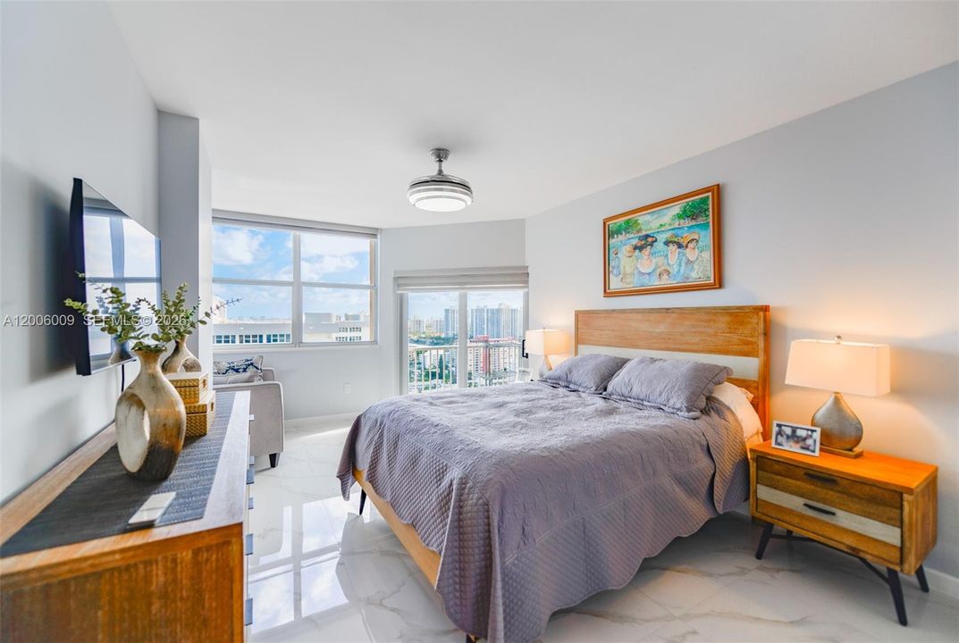 En Venta: $795,000 (2 camas, 2 baños, 1240 Pies cuadrados)