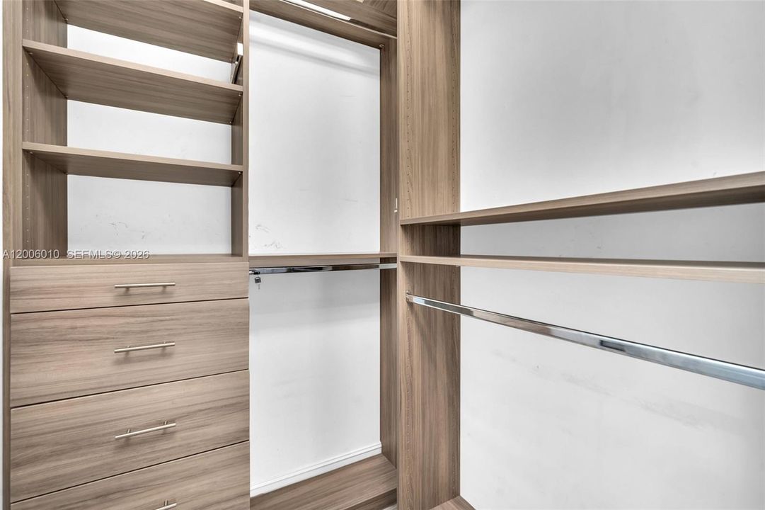 В аренду: $6,490 (4 спален, 3 ванн, 2397 Квадратных фут)