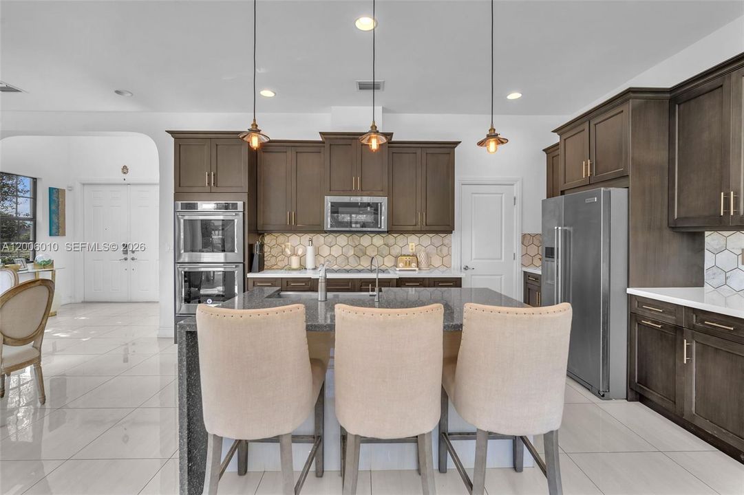 В аренду: $6,490 (4 спален, 3 ванн, 2397 Квадратных фут)