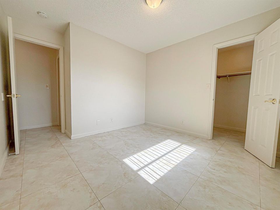 10907 NW 45th St_Rental_ 011