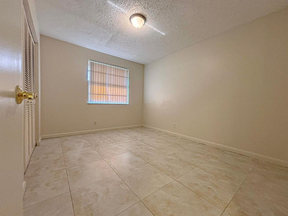 10907 NW 45th St_Rental_ 008