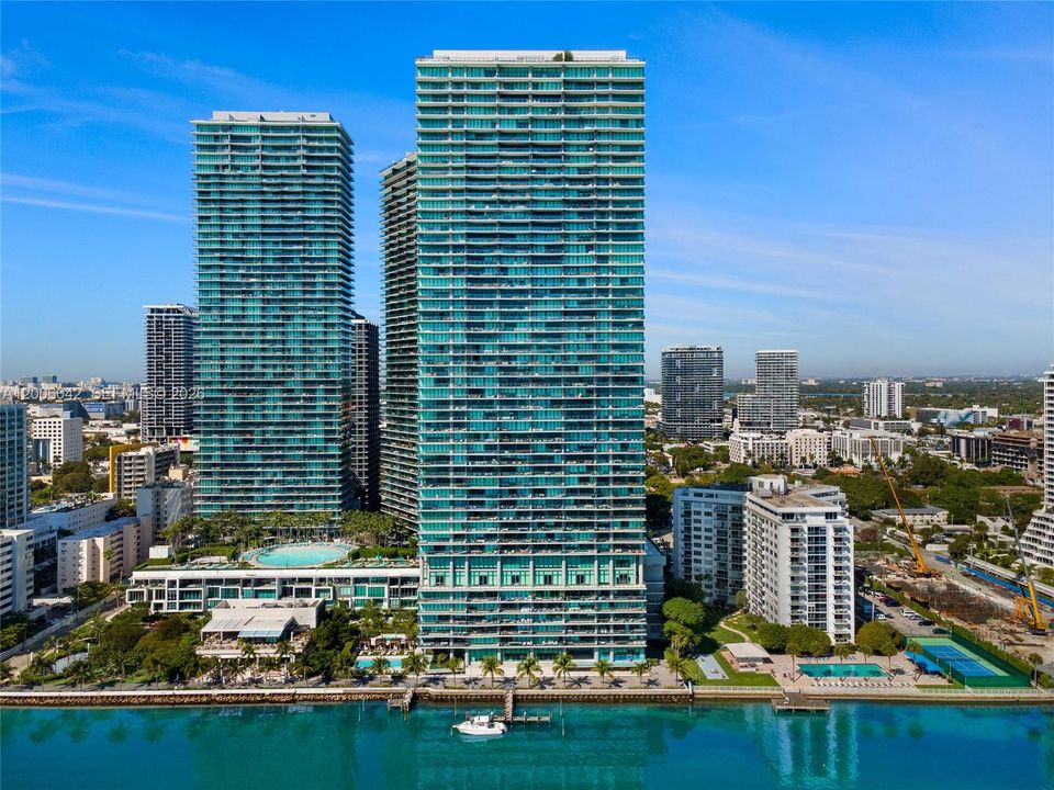 For Sale: $4,150,000 (5 beds, 5 baths, 2887 Square Feet)
