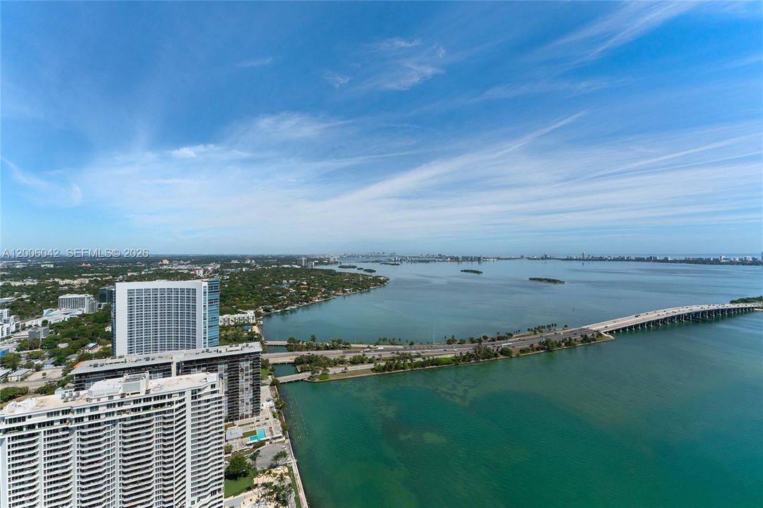 For Sale: $4,150,000 (5 beds, 5 baths, 2887 Square Feet)